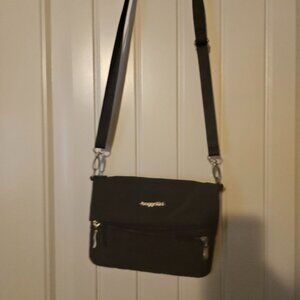Baggallini fold over crossbody bag
